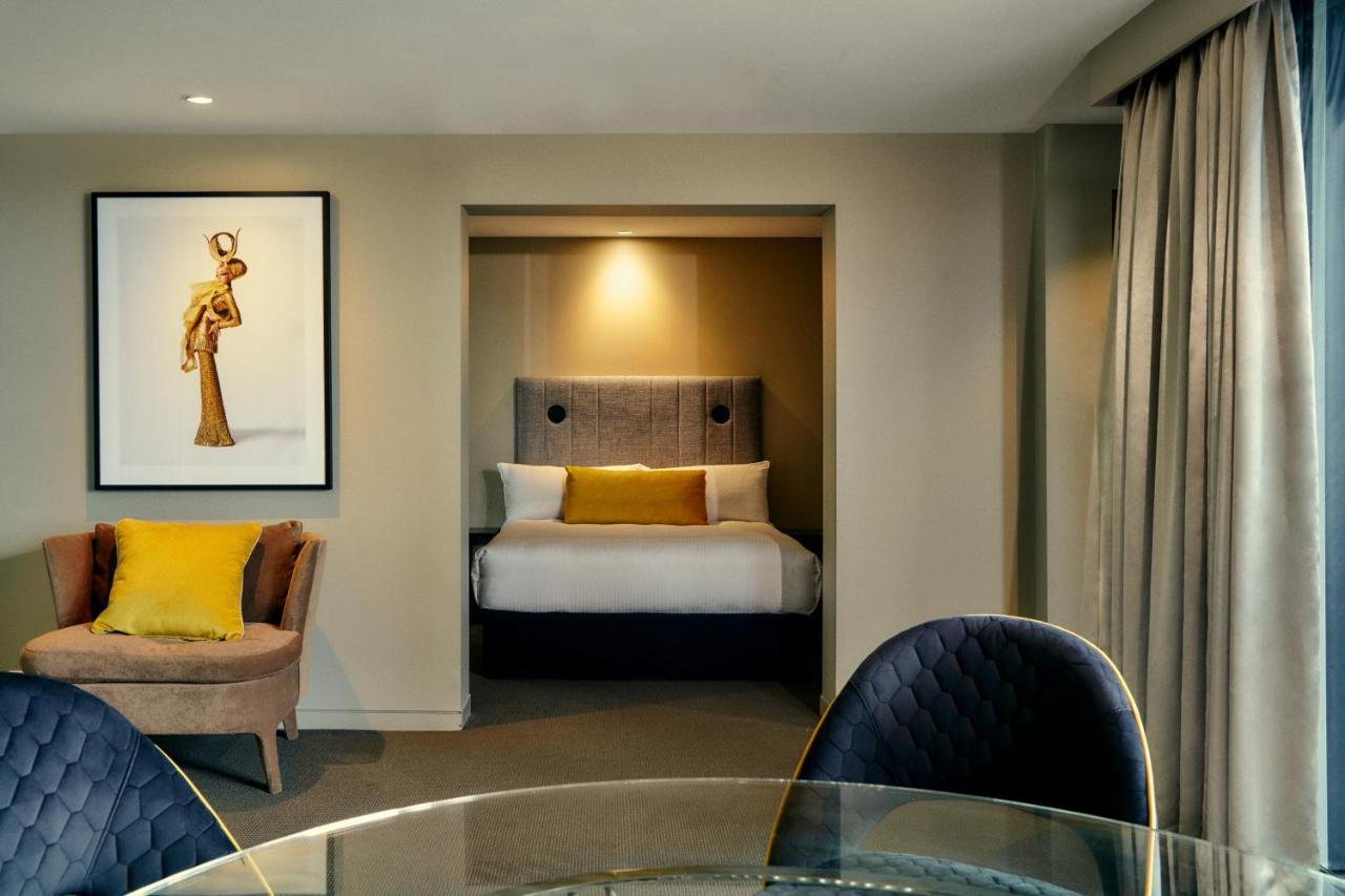 Hotel The Kinson Melburne Exterior foto A suite at the hotel