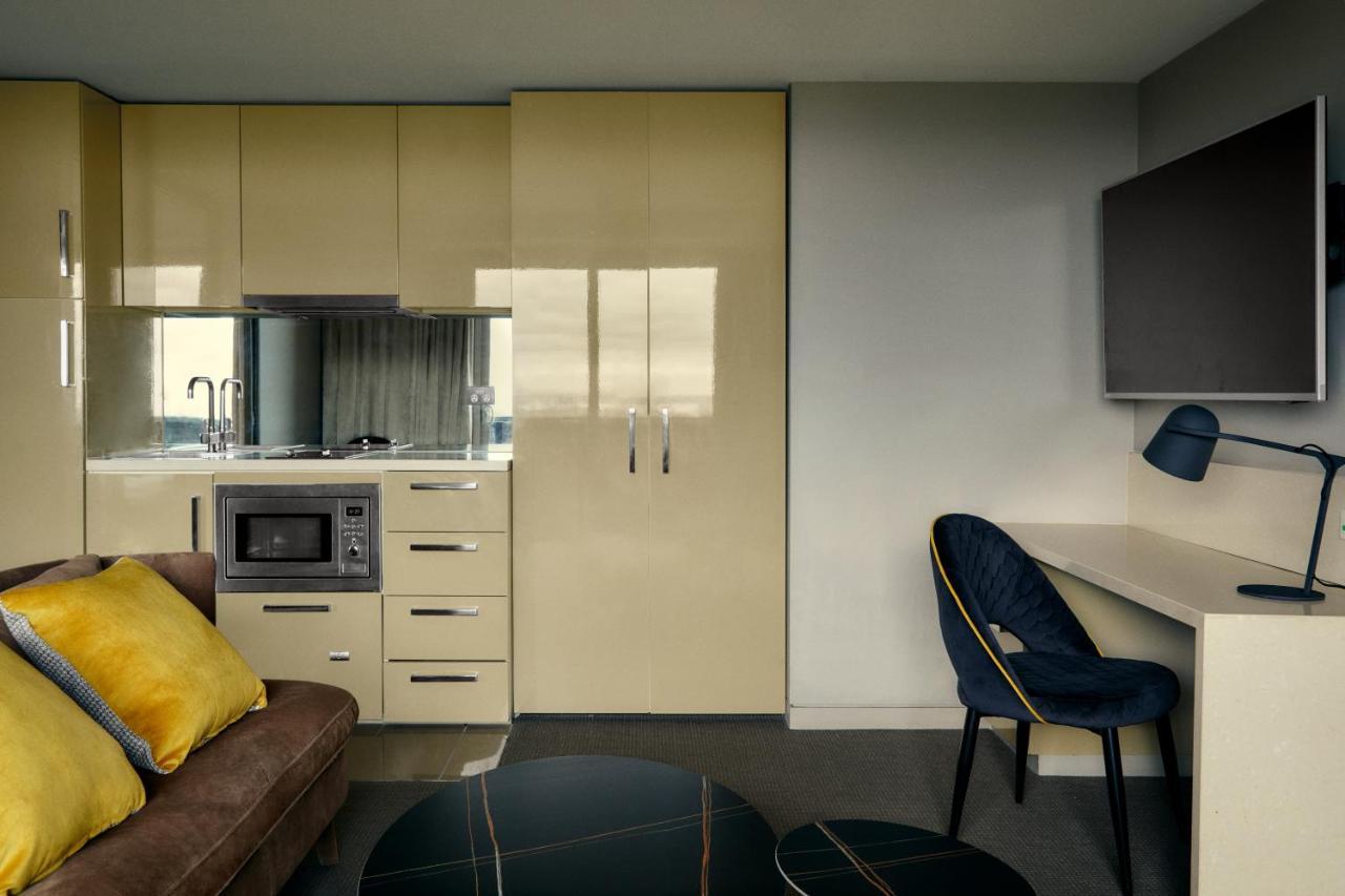 Hotel The Kinson Melburne Exterior foto A typical studio apartment